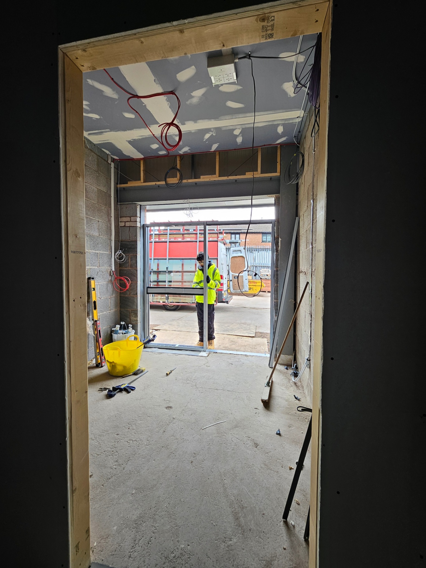 Thermally broken aluminium windows installation – Prestige Aluminium Systems