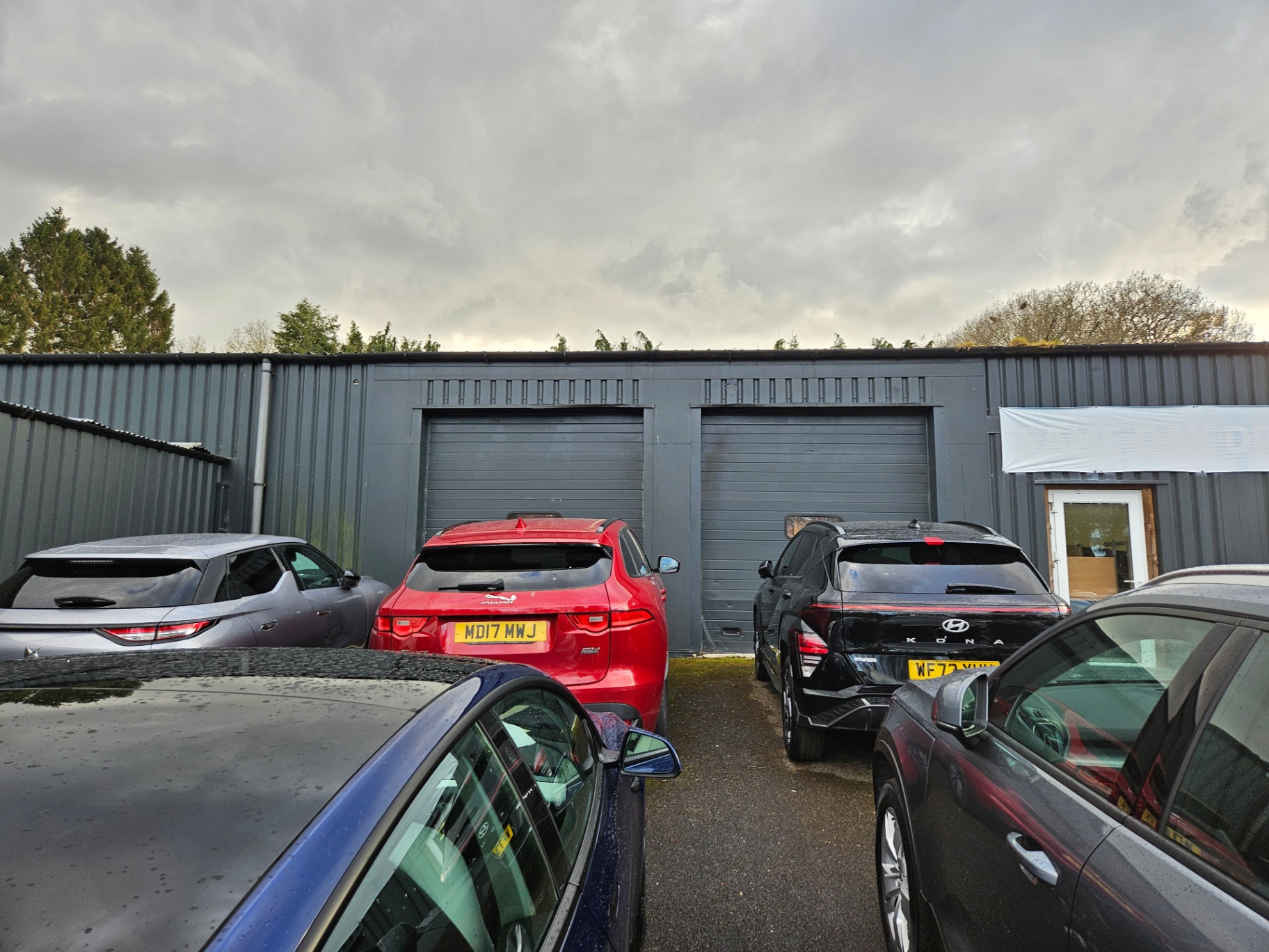 Sascron Car Dealership Oxford — aluminium curtain wall and showroom glazing – Prestige Aluminium Systems