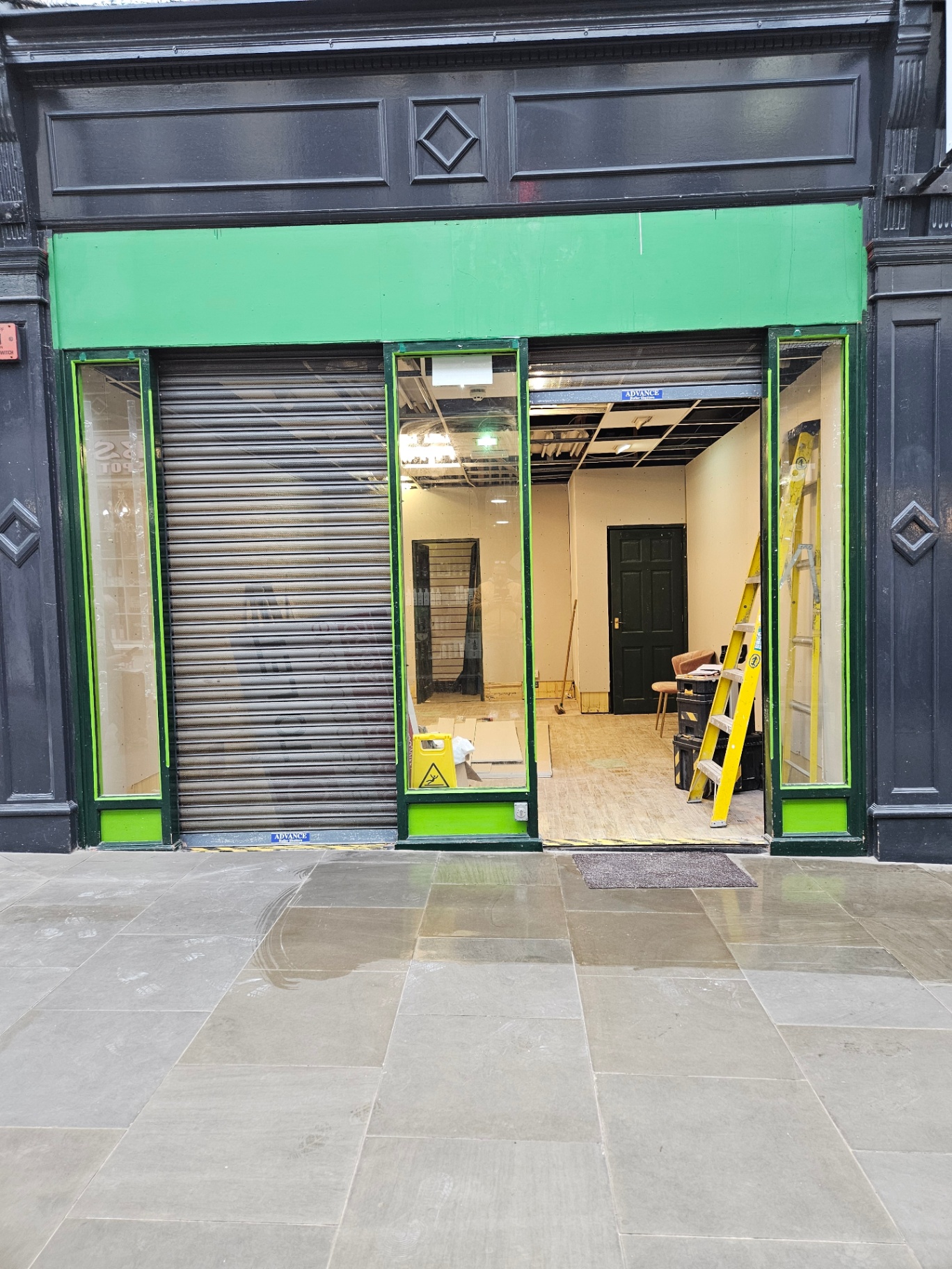 Commercial aluminium shopfront installation – Prestige Aluminium Systems