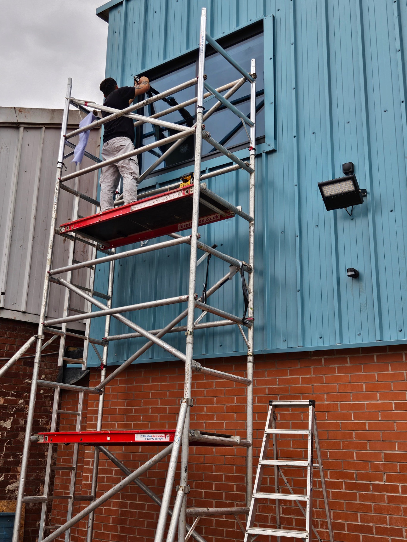 Thermally broken aluminium windows installation – Prestige Aluminium Systems