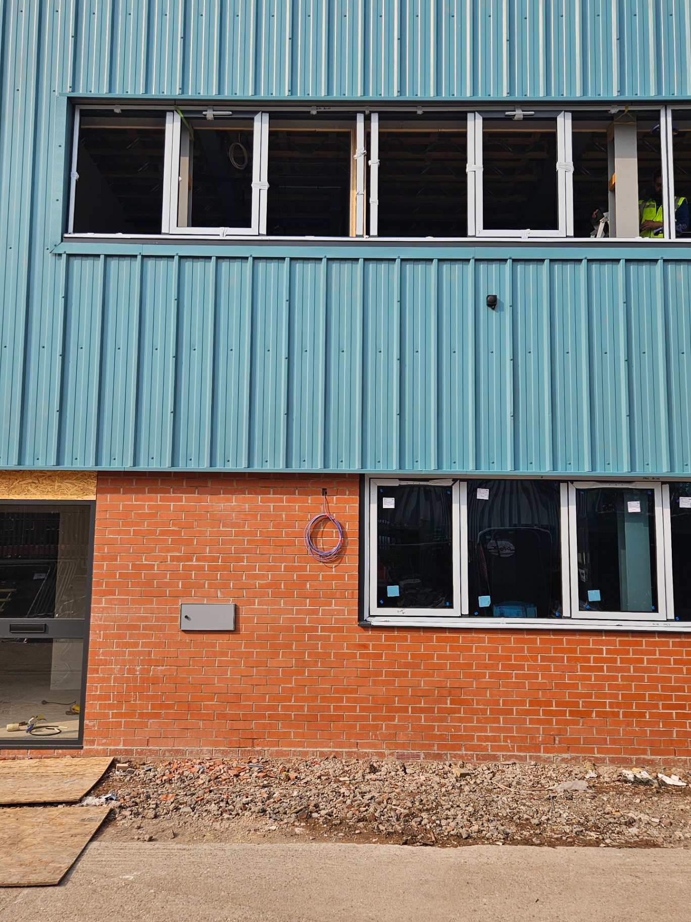 Thermally broken aluminium windows installation – Prestige Aluminium Systems