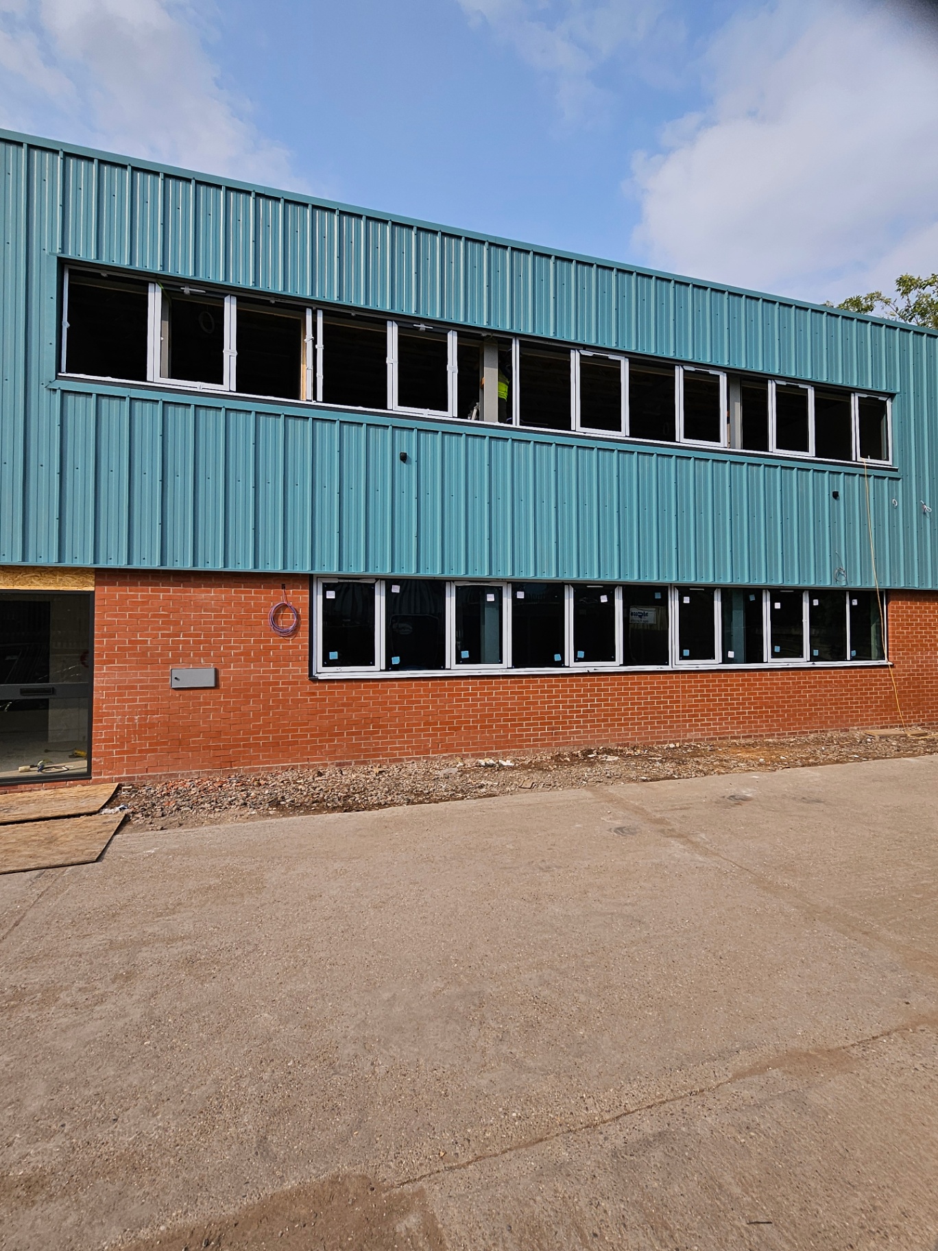 Thermally broken aluminium windows installation – Prestige Aluminium Systems